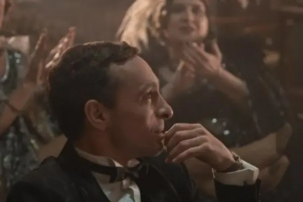 Gentlemen, to the drawing-room, as General Primo de Rivera is coming
