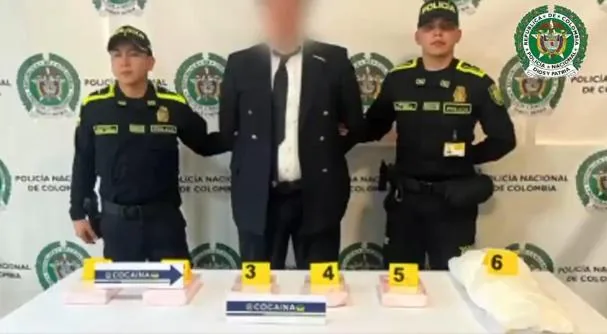 El falso piloto detenido en el aeropuerto de Bogotá