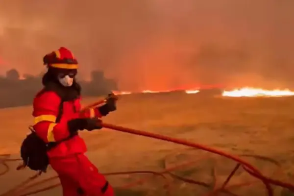 The Orés fire burns 14,000 hectares and keeps five towns evacuated
