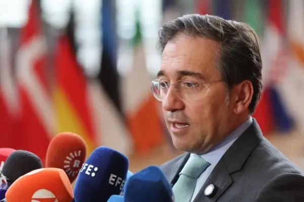 Albares asks the PP to stop “boycotting” Spanish foreign policy and the relationship with France
