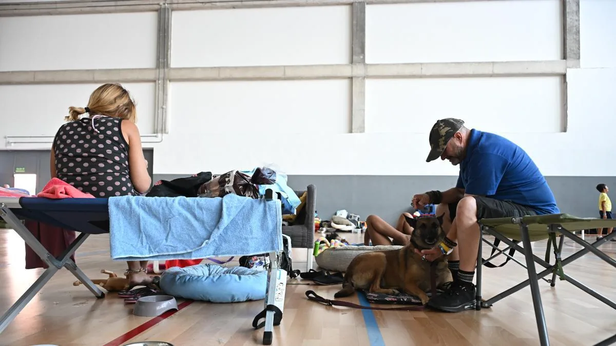 The fight against the fire progresses: 48,000 residents can return to their homes or leave them