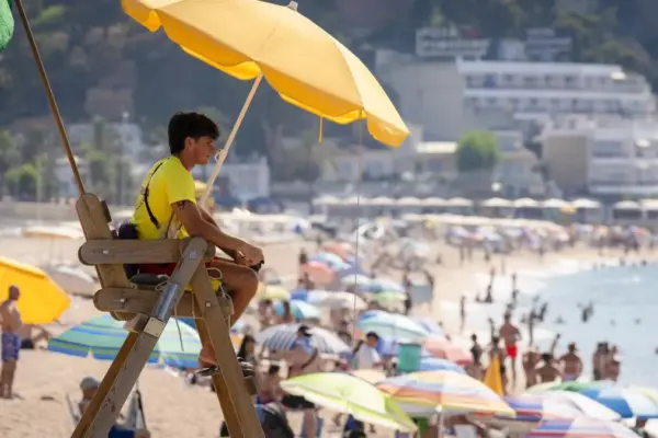 The employers' association attacks the possibility of increasing tourism VAT to 21%
