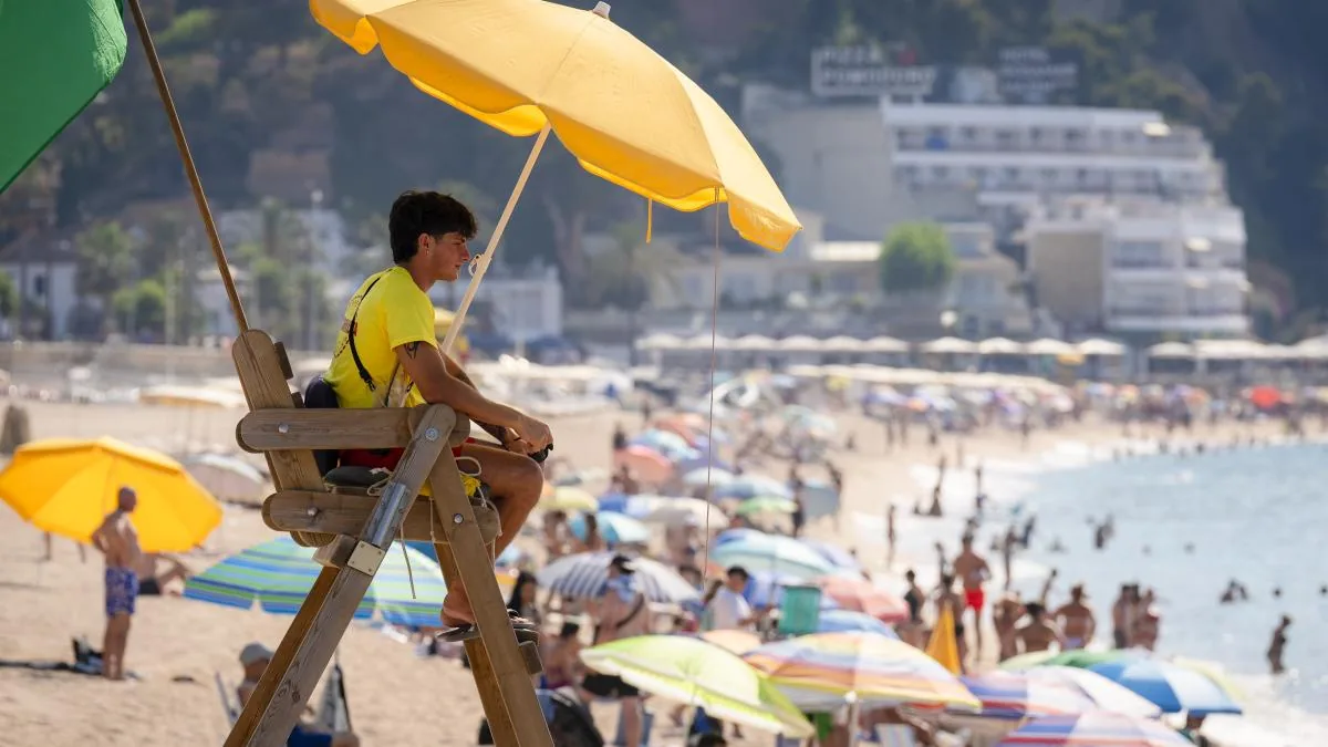 The employers' association attacks the possibility of increasing tourism VAT to 21%
