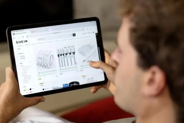 Online shopping on cheap Chinese websites reduces revenue by 1 billion