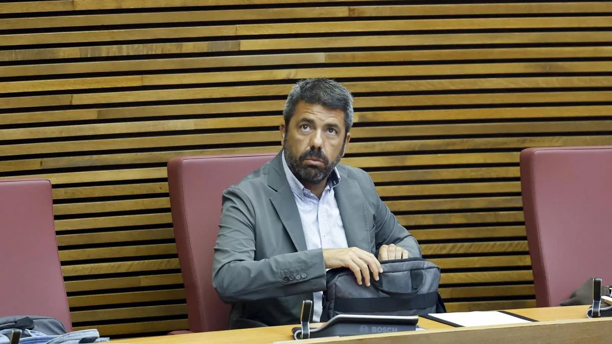 The Prosecutor's Office requests a 3,000 euro fine for a young man for insults against former president Carlos Mazón