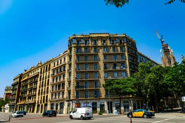 Costs, taxes, and taxation when selling a building in Barcelona in 2026: what you should calculate beforehand