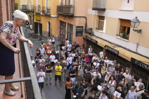 Eviction of Paquita, an 82-year-old woman, from her home in the La Latina district suspended