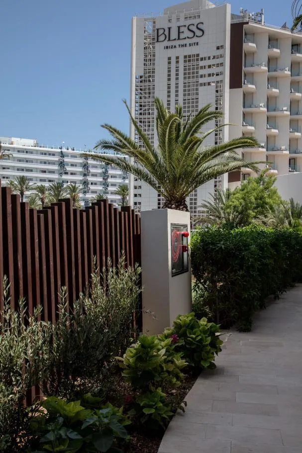 Exterior del Bless, el antiguo Hard Rock Ibiza