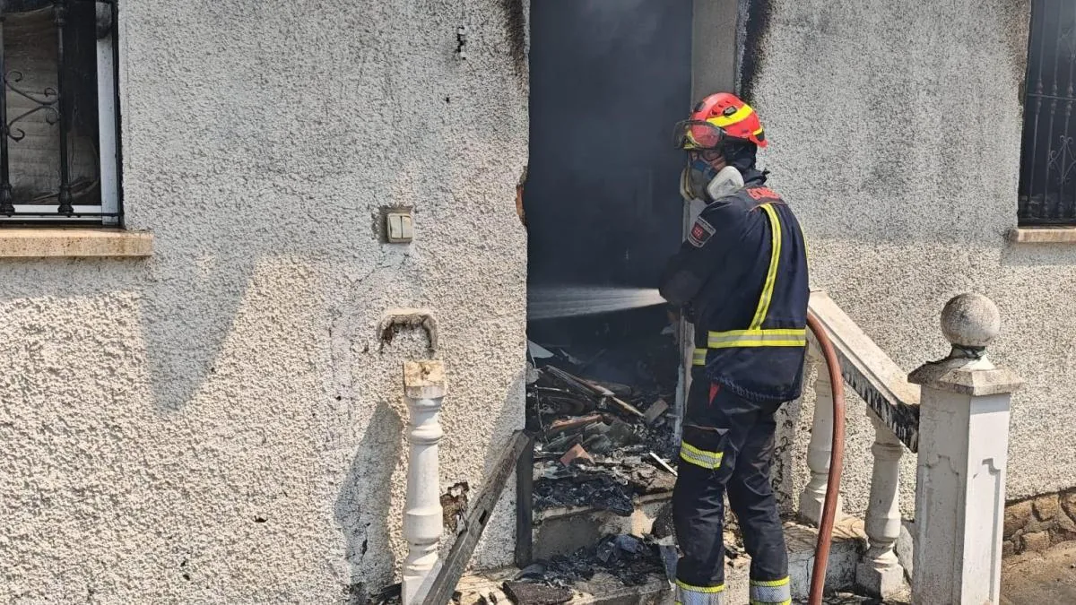 The 34 hours of firefighter Manolo Verdejo after 24 years fighting fires: “I had never experienced anything like this, the merging of three fires”