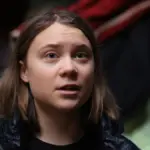 The incredible voice of Greta Thunberg's singer sister: "They say I'm a gay icon"