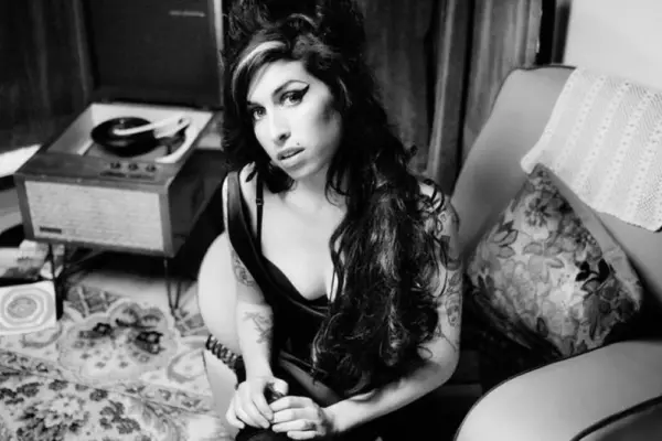 Amy Winehouse and the broken love that turned her into the voice of British soul