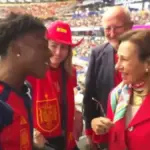 Ana Botín's business skills with IShowSpeed under the gaze of Juan Roig: “Open an account at Openbank”