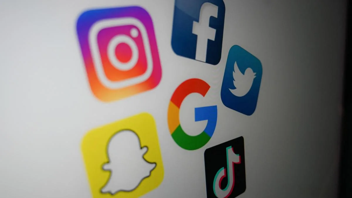 France approves social media ban for minors under 15