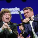 Milei approves a decree to be able to expel foreigners who insult Argentinians and their symbols