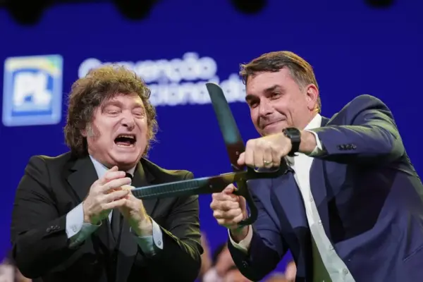 Milei approves a decree to be able to expel foreigners who insult Argentinians and their symbols