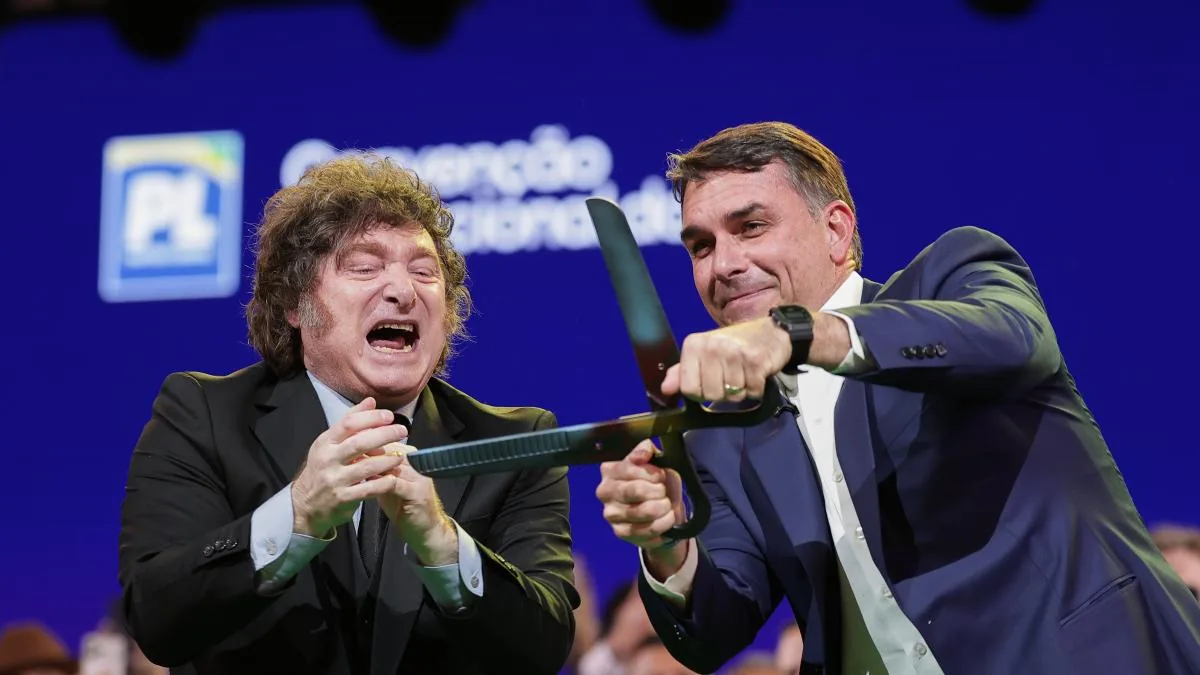 Milei approves a decree to be able to expel foreigners who insult Argentinians and their symbols