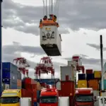 Services and consumption drive the Catalan economy against the weakness of the industry