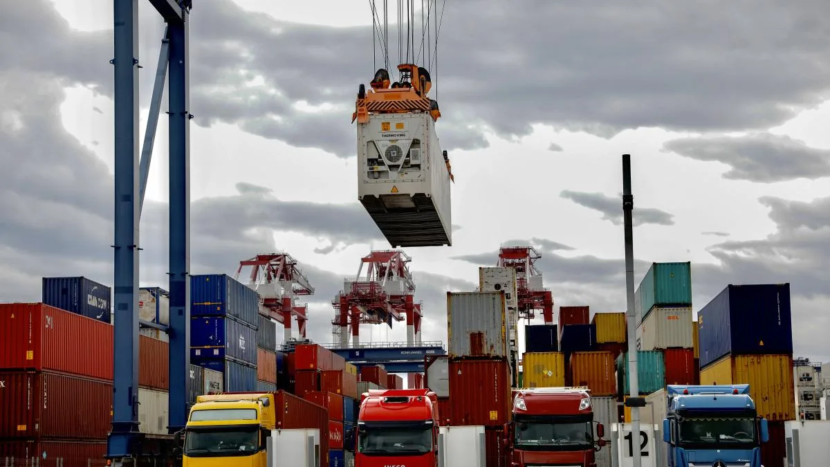 Services and consumption drive the Catalan economy against the weakness of the industry