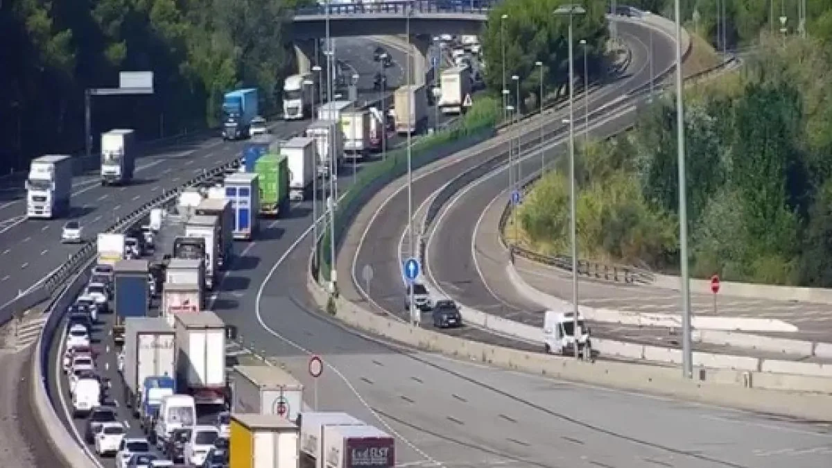 Several accidents cause significant traffic jams on the AP-7 at the height of Sant Sadurní d'Anoia
