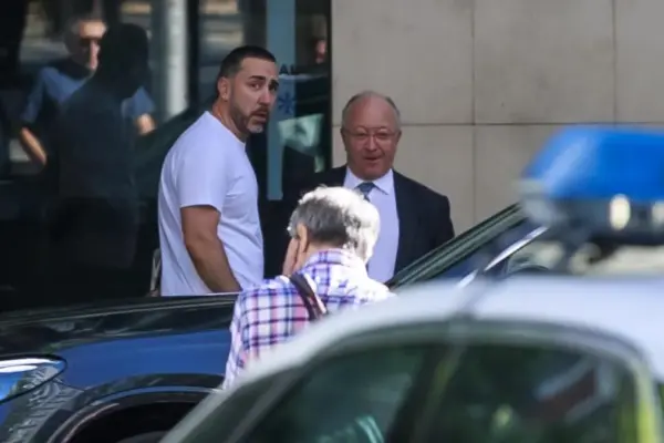 The Supreme Court returns Aldama his passport to continue his businesses abroad