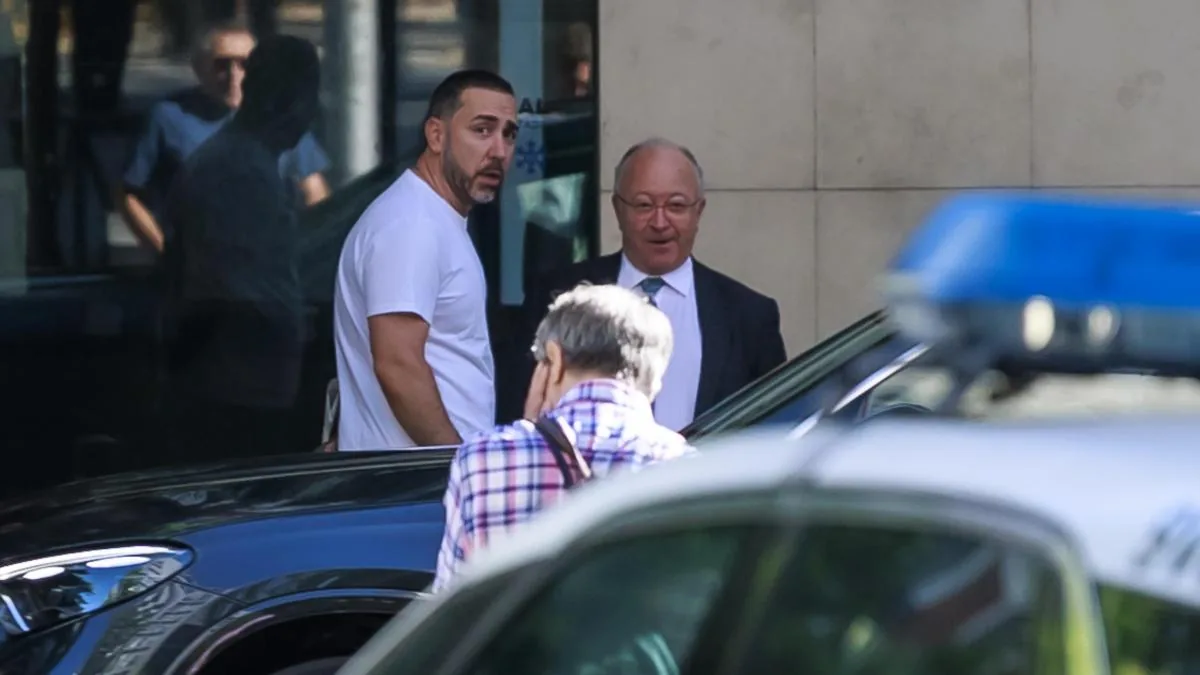 The Supreme Court returns Aldama his passport to continue his businesses abroad