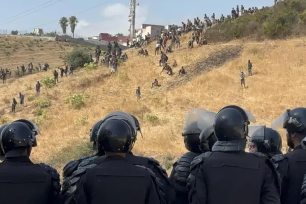 Morocco shows control at the border with Ceuta by blocking hundreds of sub-Saharan immigrants