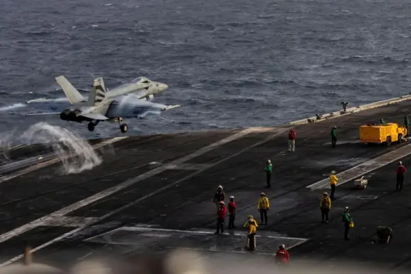 U.S. lawmakers denounce the deteriorating conditions of soldiers aboard the aircraft carrier Abraham Lincoln