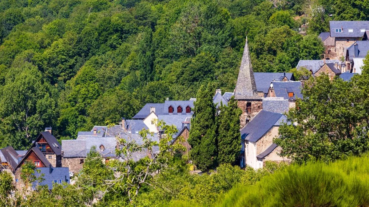 Bausen, the small Aranese village that captivates visitors with its ancient love drama