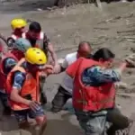 This is how the rescue of people trapped in mud after the Nepal flood is going
