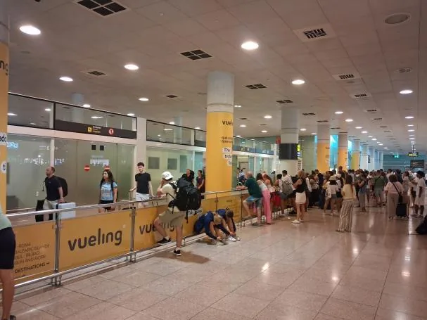 The arrivals door, at Terminal 1 of El Prat, this Saturday morning