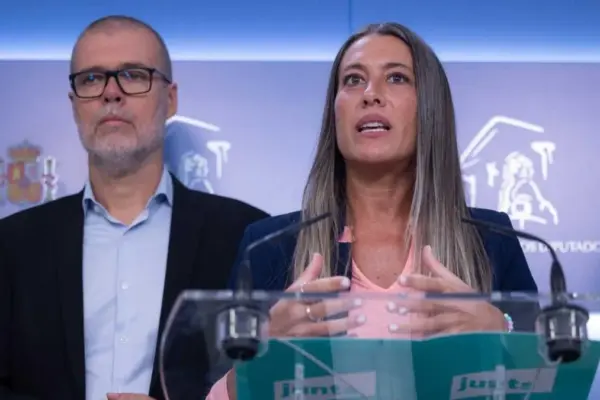 Junts registers the law again for the delegation of powers in immigration and changes the preamble