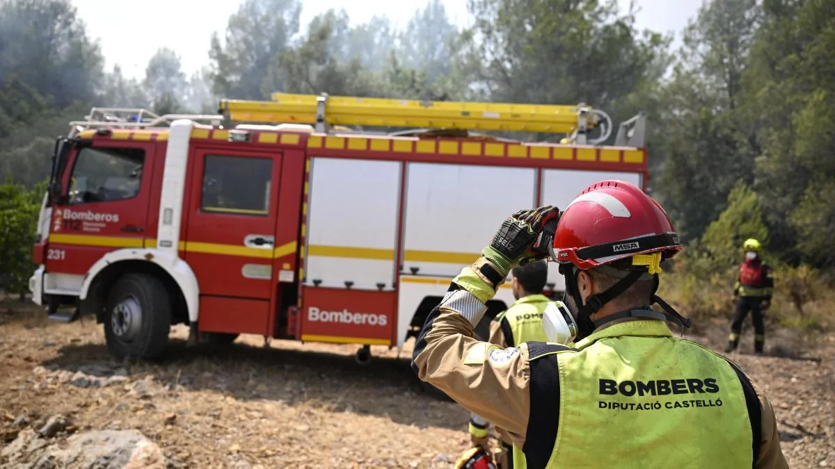 The firefighters continue working on the complete extinguishing of the Castellón fire