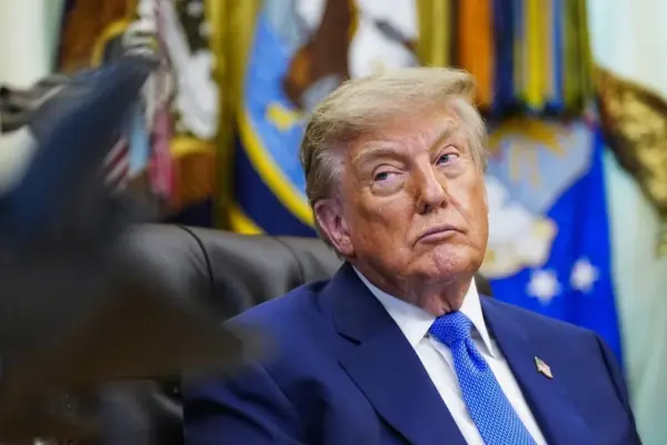 Trump threatens to bomb Oman if it “interferes” in the negotiation to reopen Hormuz