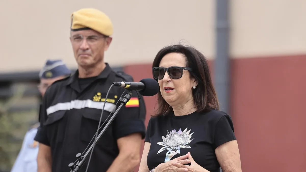 Robles demands Morocco investigate the Ceuta crisis and defends intelligence services