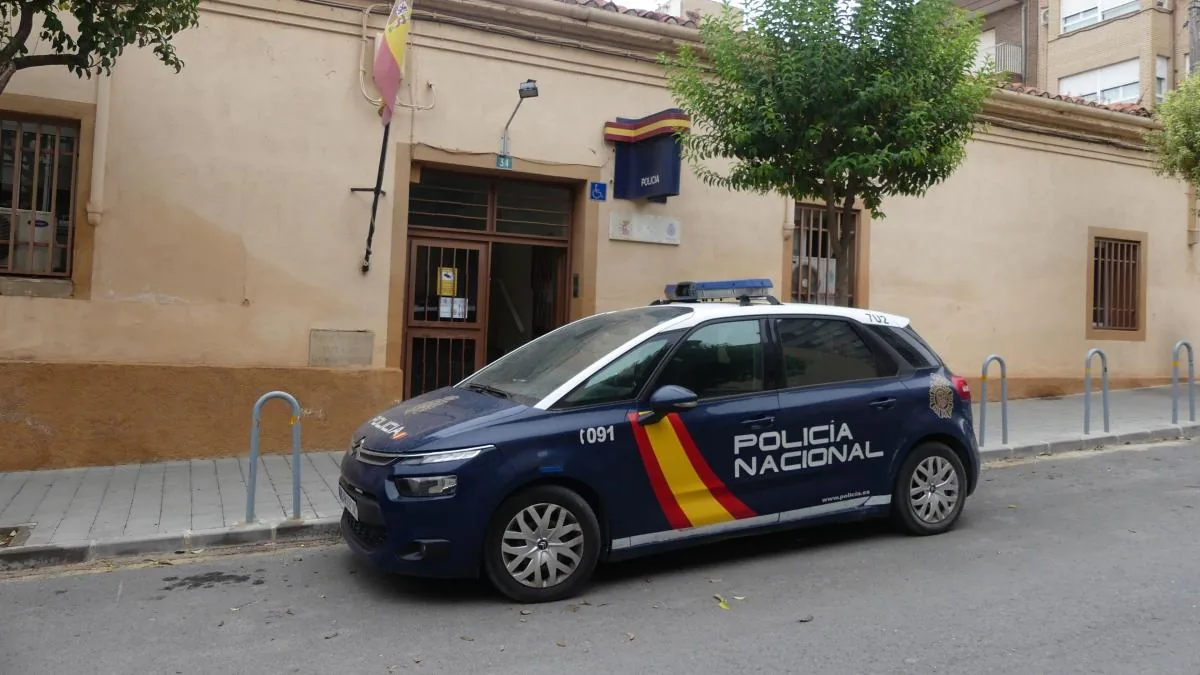 A woman dies stabbed allegedly by her partner in Murcia
