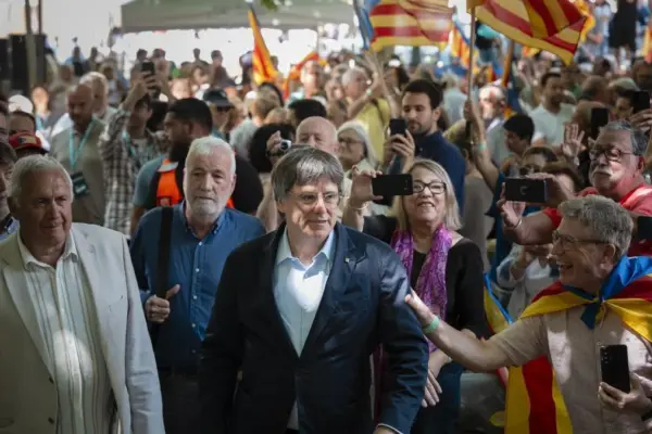 Puigdemont summons his trusted circle to prepare the course of his return