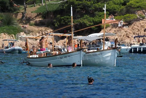 Boats anchored in Aiguagelida.