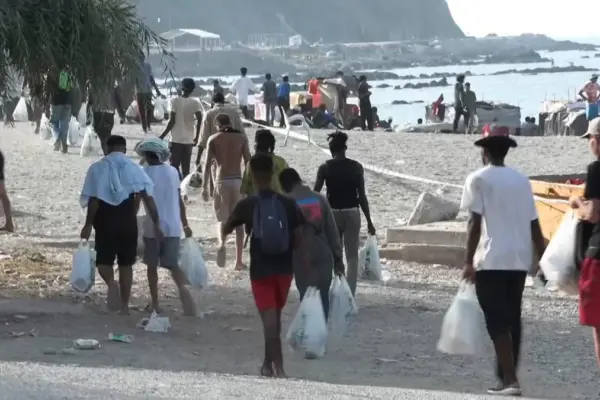 Is it possible to expel unaccompanied foreign minors from Spain?