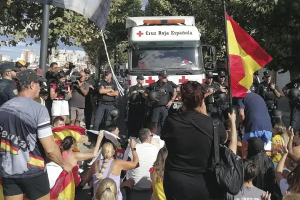 Ceuta is approaching social unrest after the burning of a migrant camp