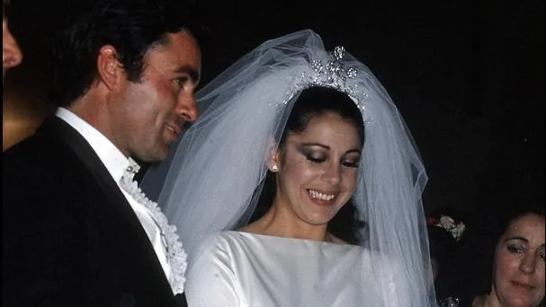WEDDING OF BULLFIGHTER FRANCISCO RIVERA ” PAQUIRRI ” AND SINGER ISABEL PANTOJA IN THE CHURCH OF GRAN PODER IN SEVILLE ©KORPA 30/04/1983 SEVILLE