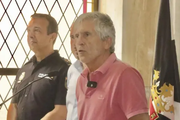 Marlaska assures that the CNI did not alert about the massive influx of immigrants that overwhelmed Ceuta
