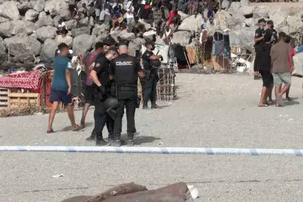 Madrid and Rabat raise vigilance in Ceuta amid calls on social media