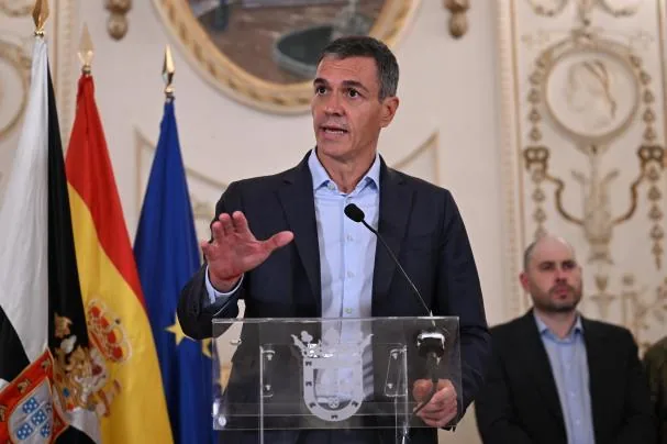 The Prime Minister has condemned what he considered an “attack” and “a violation of Spain's territorial integrity” with the irregular entry into Ceuta of thousands of people from Morocco.