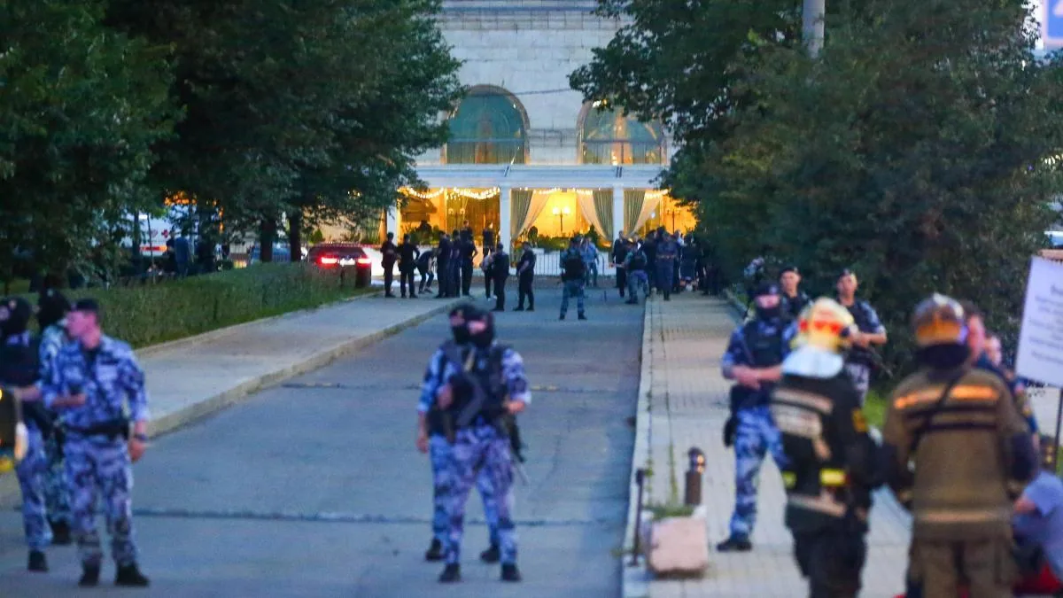 The failed attack against a Russian general causes three dead and 21 injured in a restaurant in Moscow