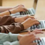 Shock plan for education: 500 reception classrooms and no to AI for under 14s