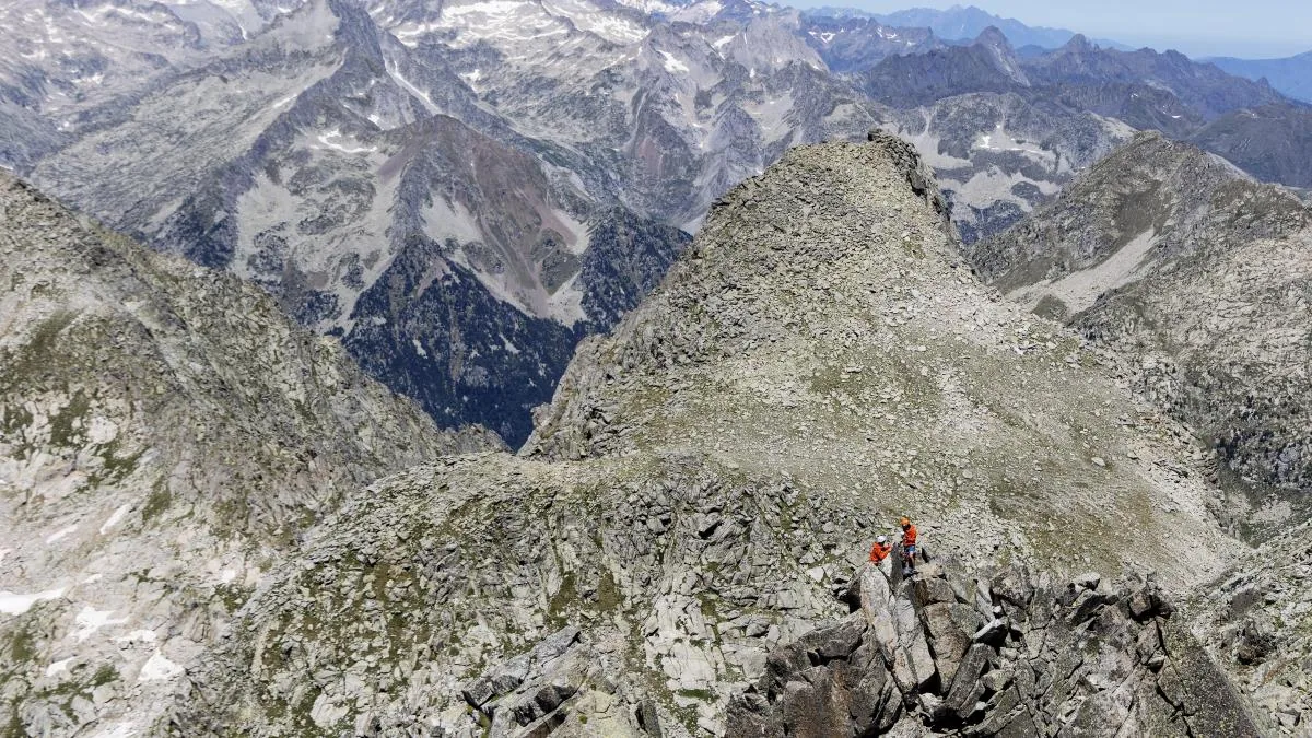 A team of surveyors certifies a new 3,000-meter peak in the Catalan Pyrenees