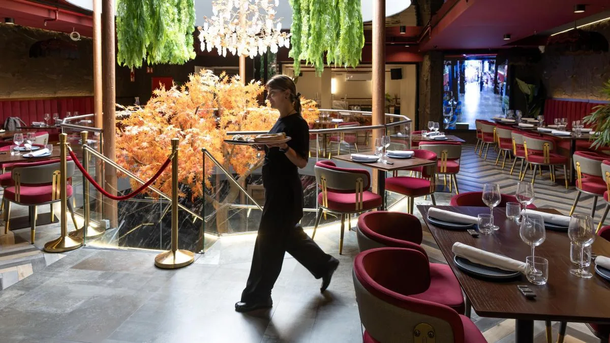 A huge Georgian restaurant sets up in the former Bulevard Rosa