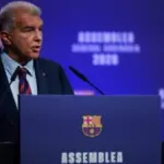 Laporta asks for approval to finish the Camp Nou and acknowledges that the Palau will be separate from the Espai Barça