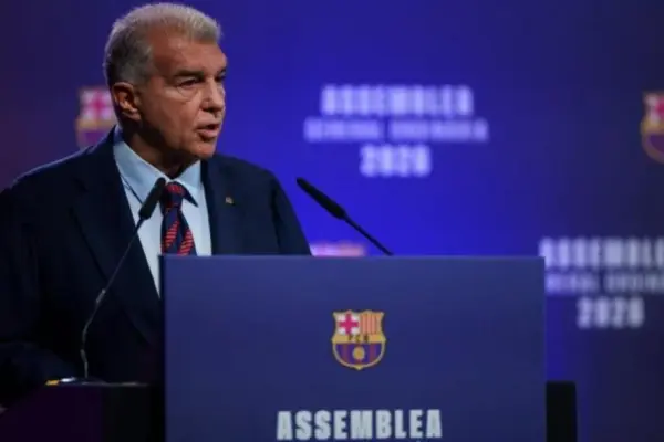 Laporta asks for approval to finish the Camp Nou and acknowledges that the Palau will be separate from the Espai Barça