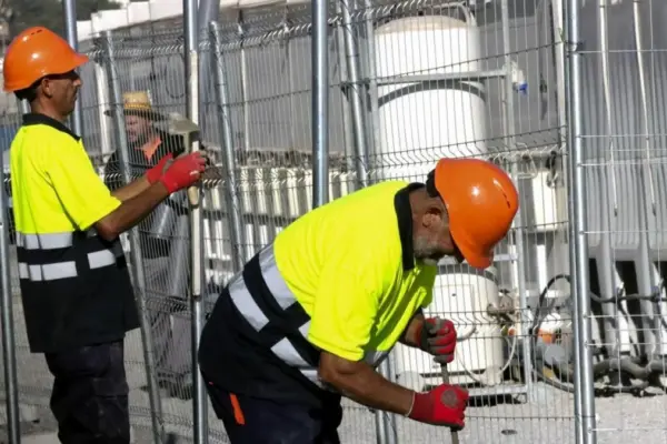 The National Court rejects halting the installation of tents in the port of Ceuta